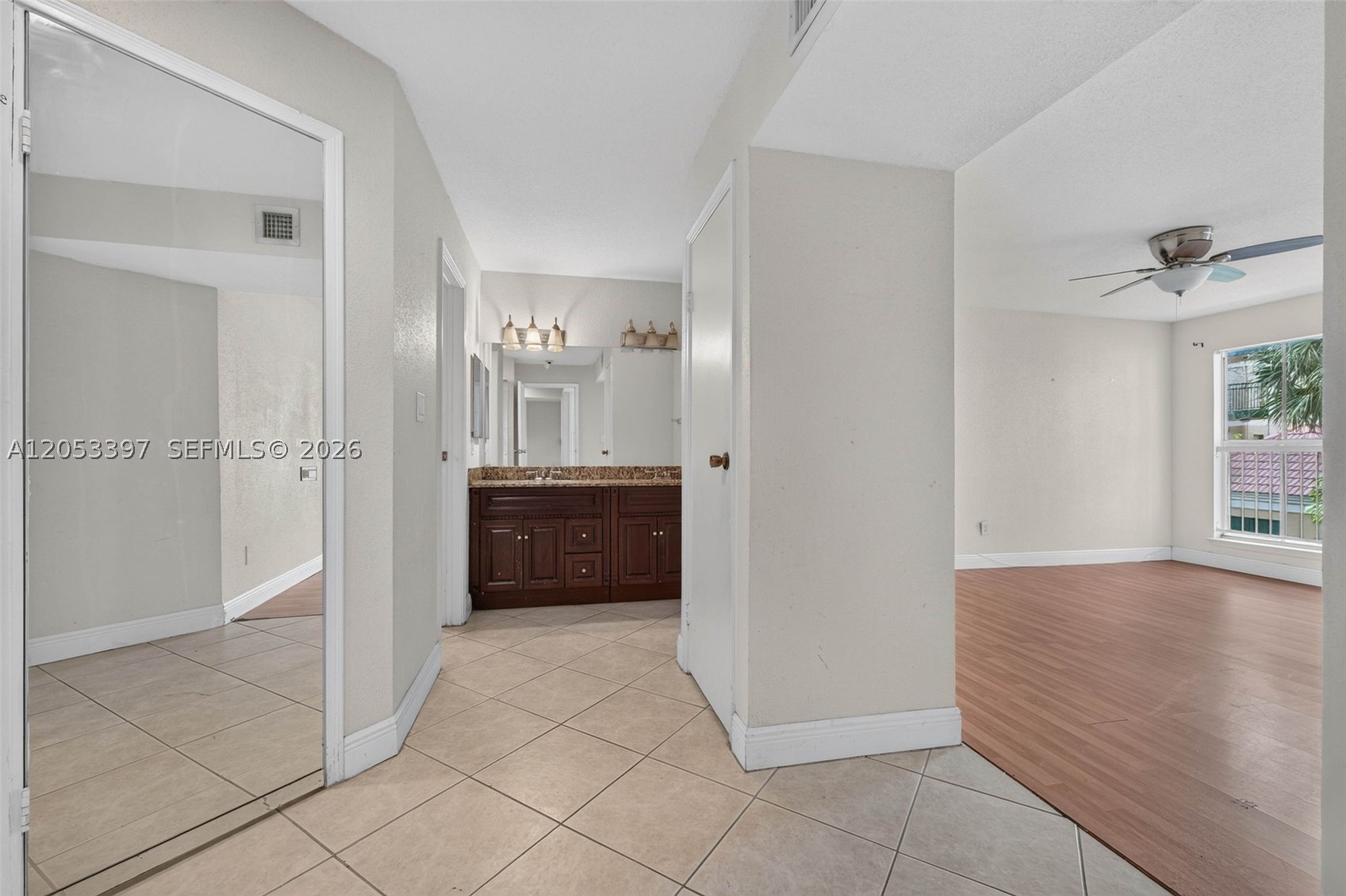 SAVANNAH AT RIVERSIDE CON - Residential