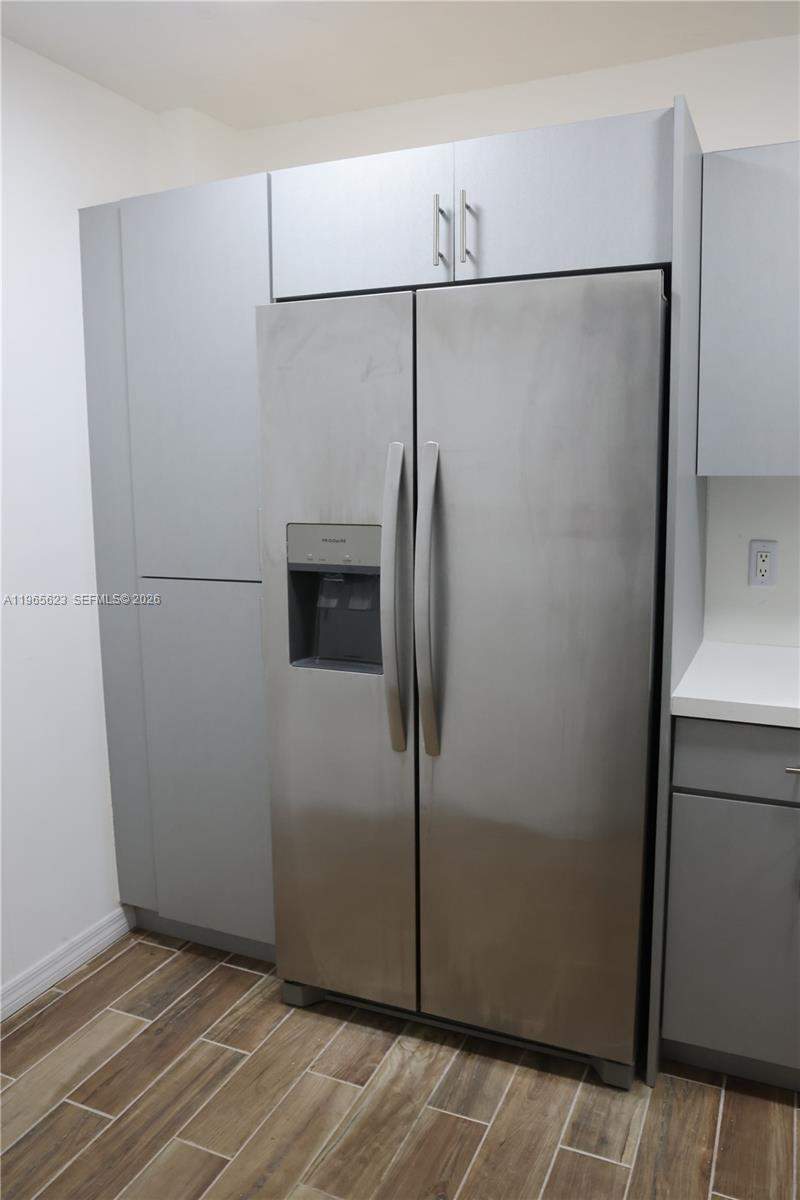 HILLCREST NO 21 CONDO - Residential