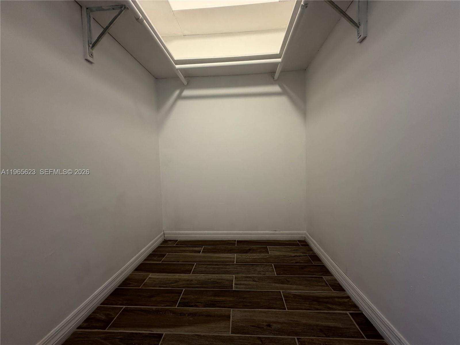 HILLCREST NO 21 CONDO - Residential