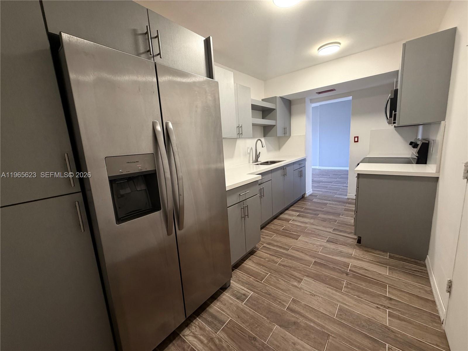 HILLCREST NO 21 CONDO - Residential