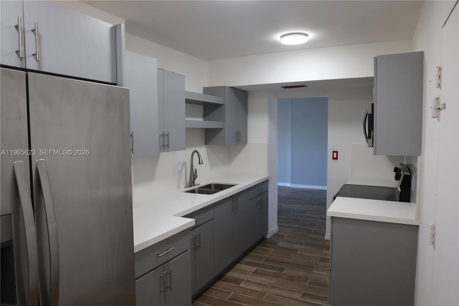 HILLCREST NO 21 CONDO - Residential