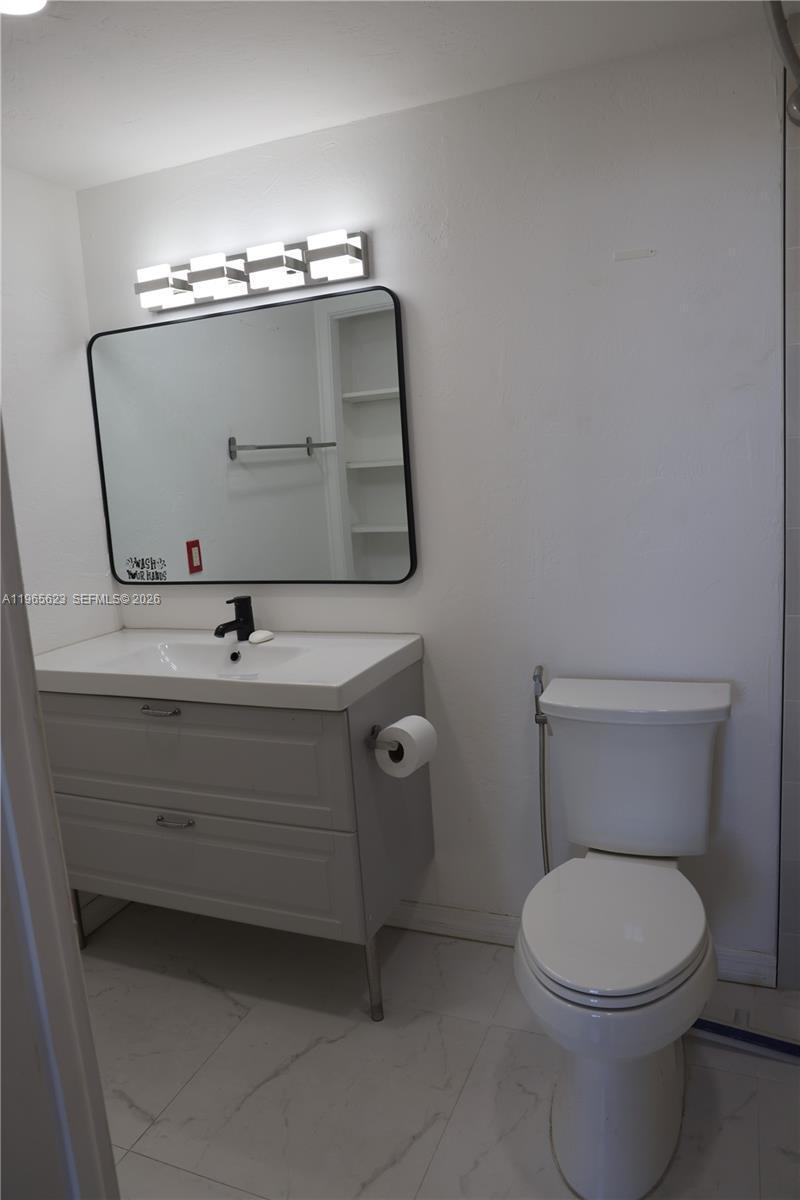 HILLCREST NO 21 CONDO - Residential