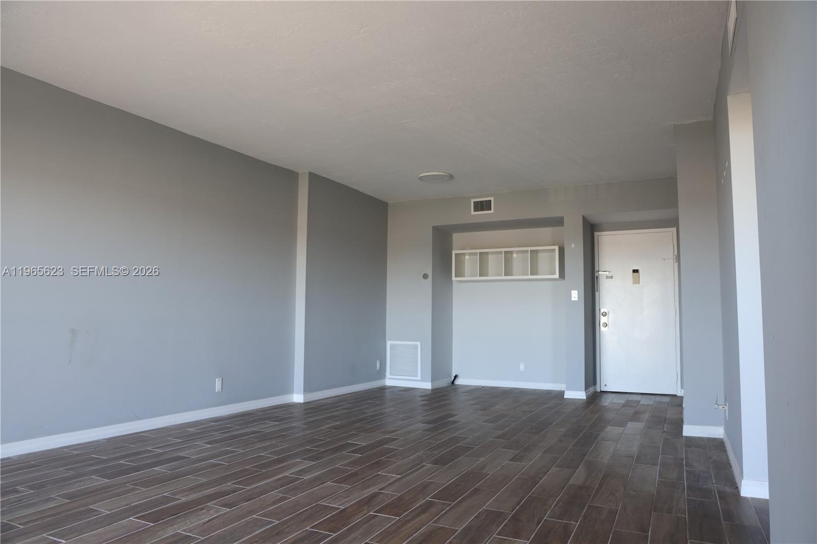HILLCREST NO 21 CONDO - Residential
