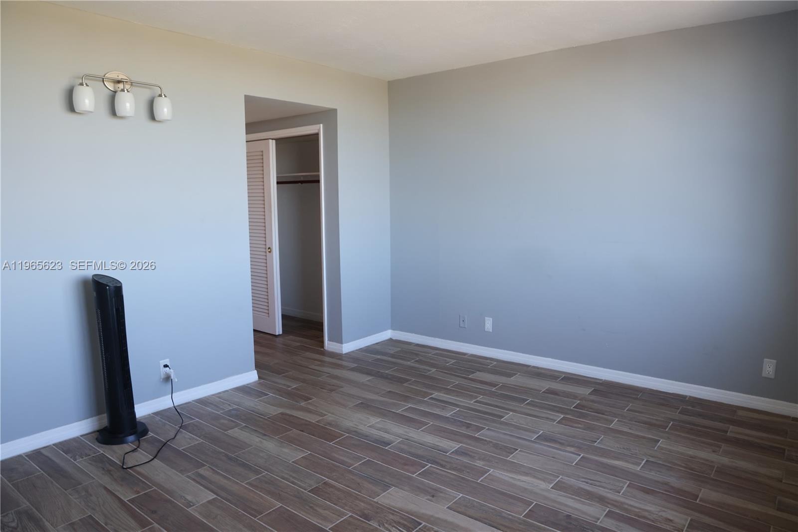 HILLCREST NO 21 CONDO - Residential