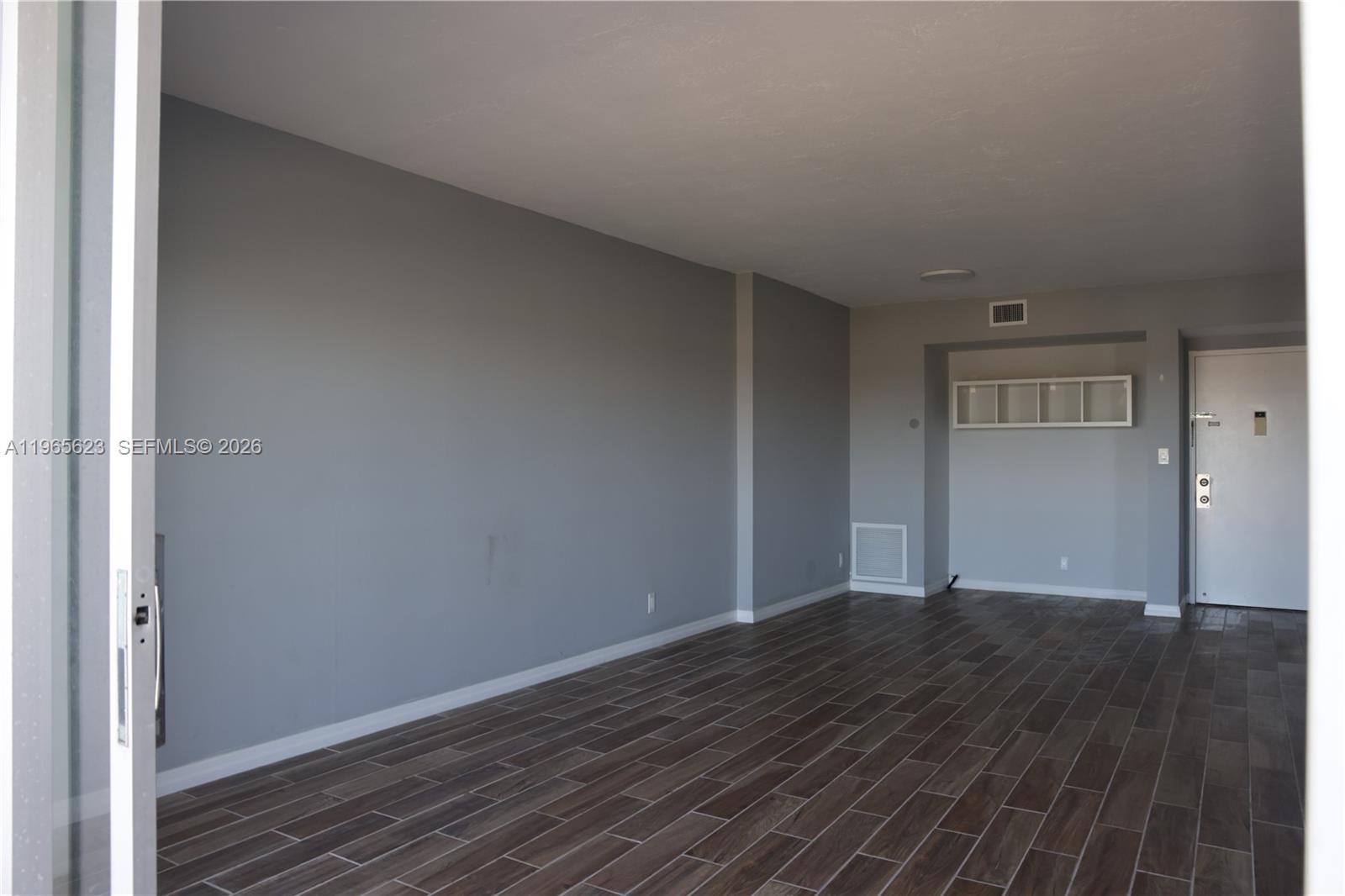 HILLCREST NO 21 CONDO - Residential
