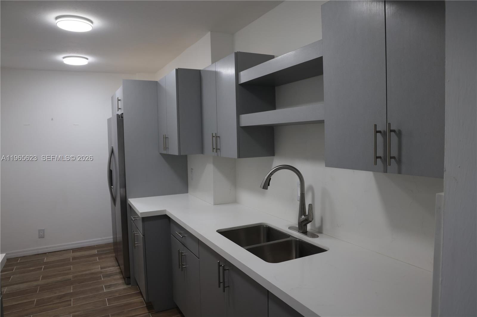 HILLCREST NO 21 CONDO - Residential