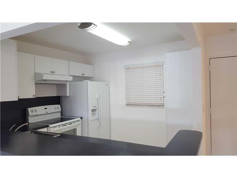 VILLAGE OF KINGS CREEK CO - Residential Lease