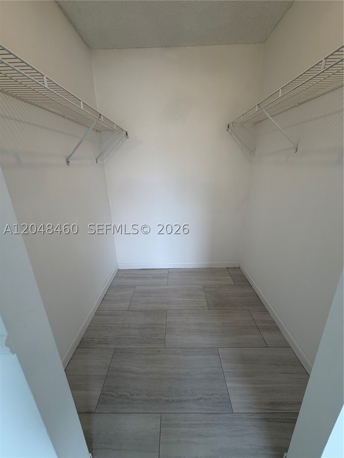 MARINA REAL CONDO NO 5 - Residential Lease