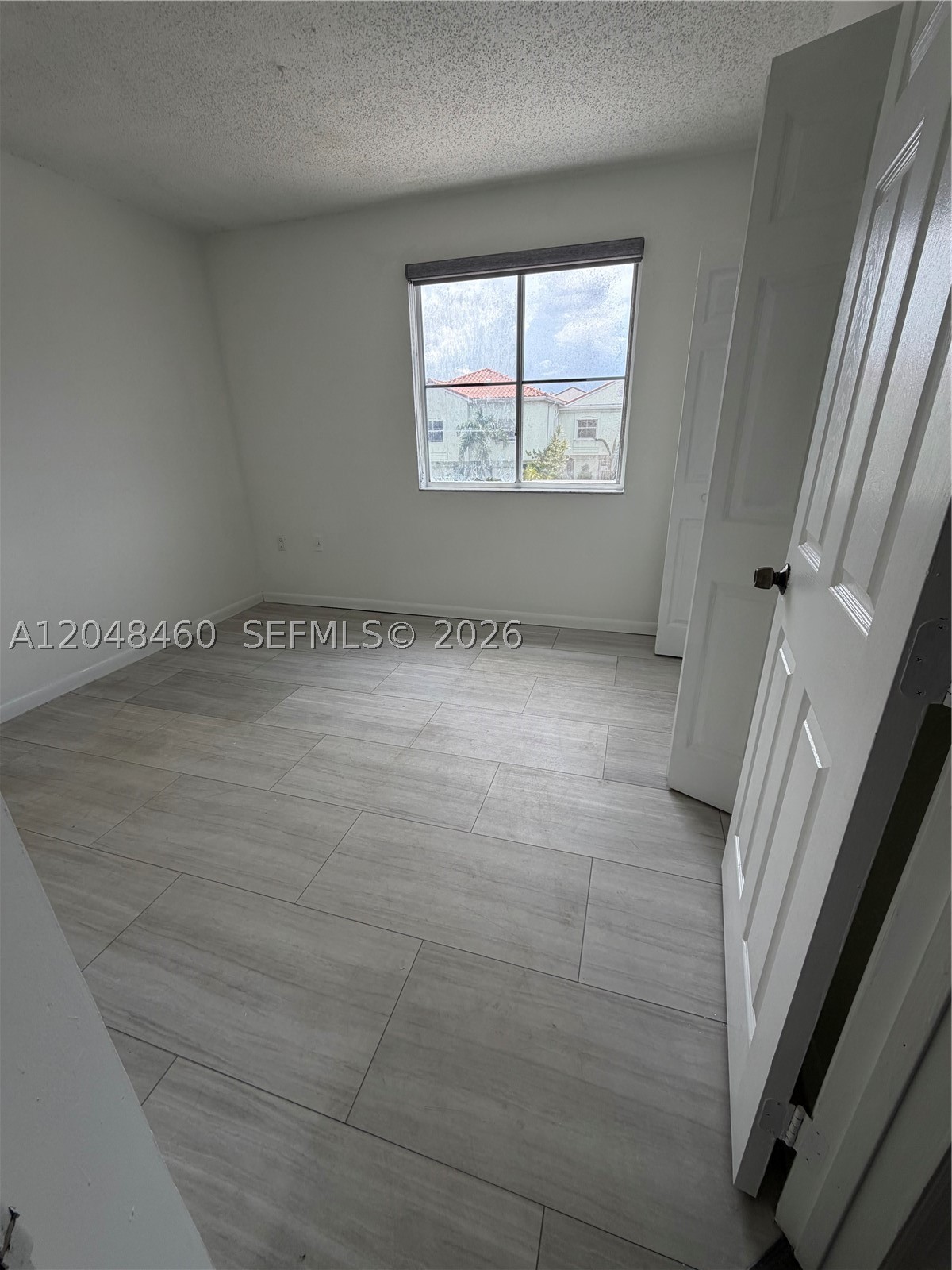 MARINA REAL CONDO NO 5 - Residential Lease