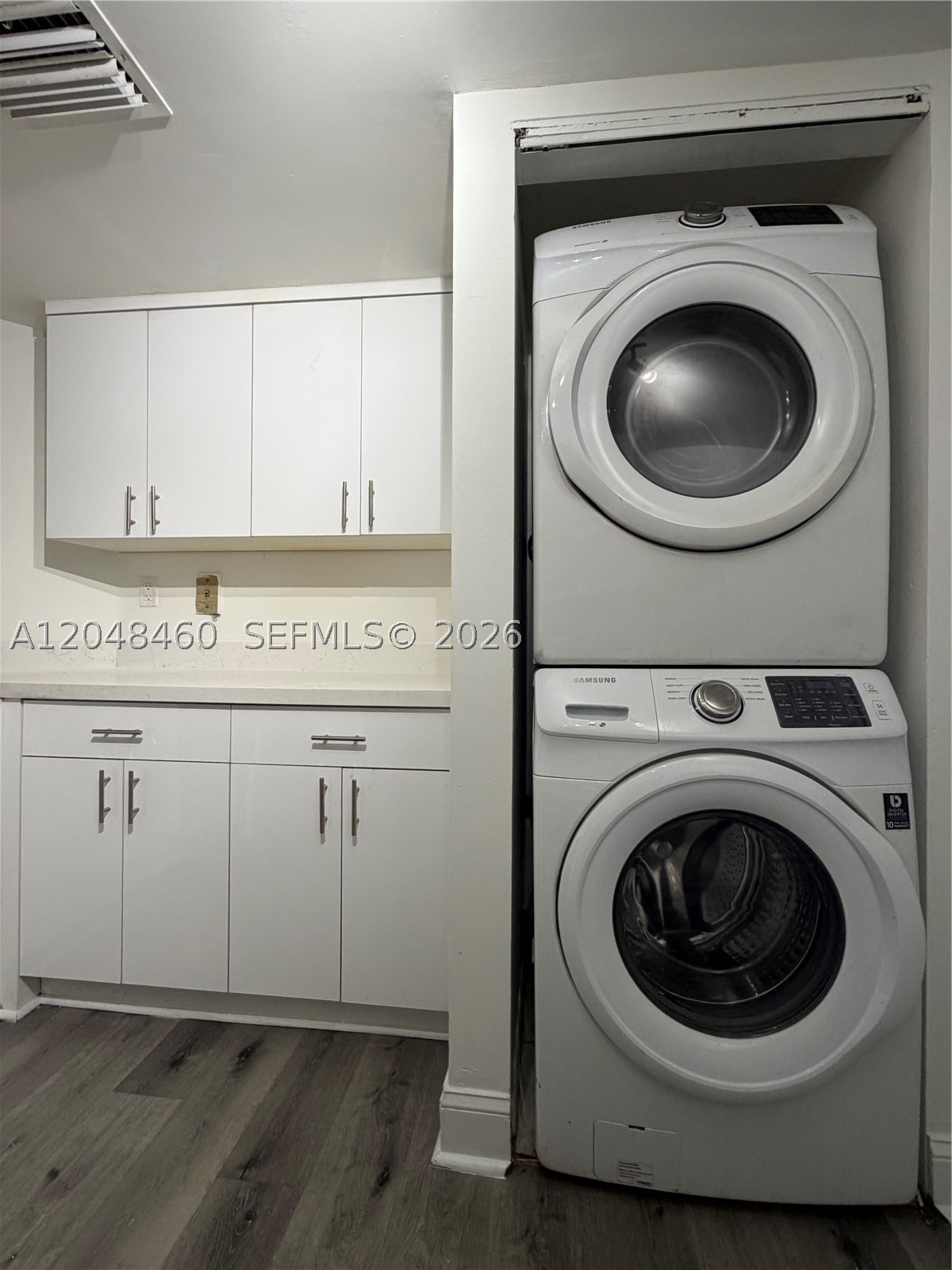 MARINA REAL CONDO NO 5 - Residential Lease