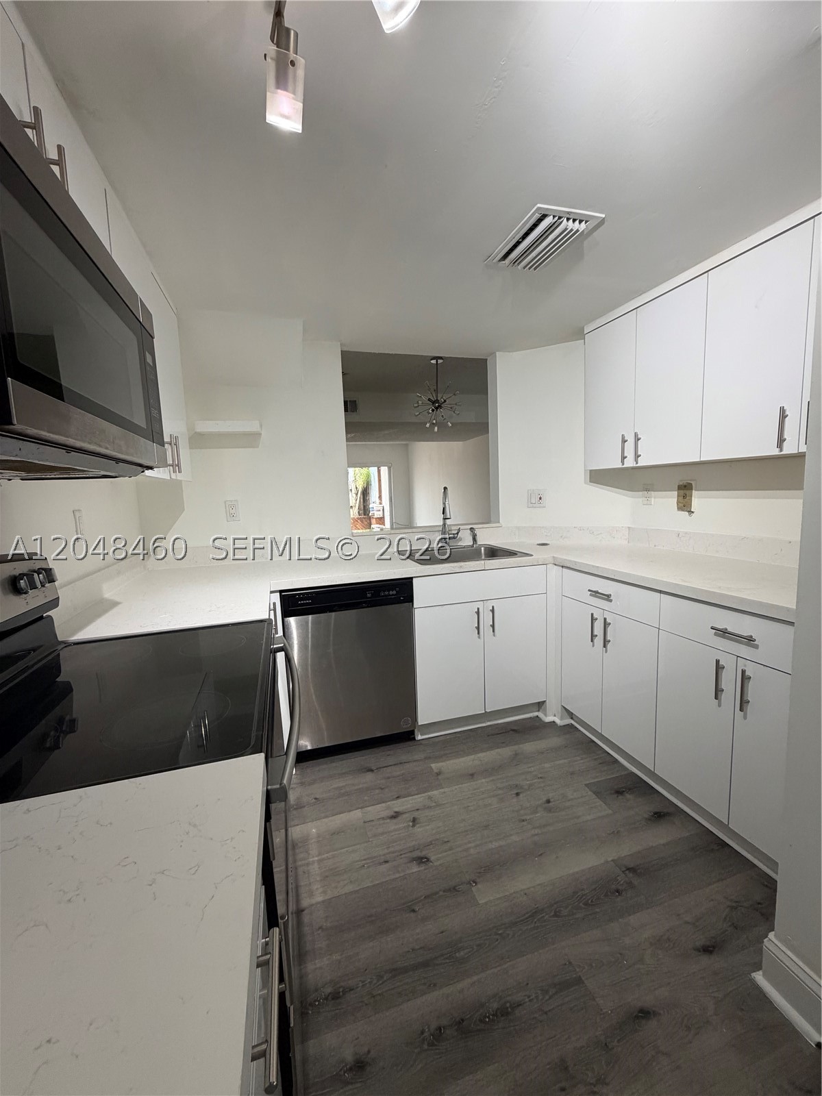 MARINA REAL CONDO NO 5 - Residential Lease