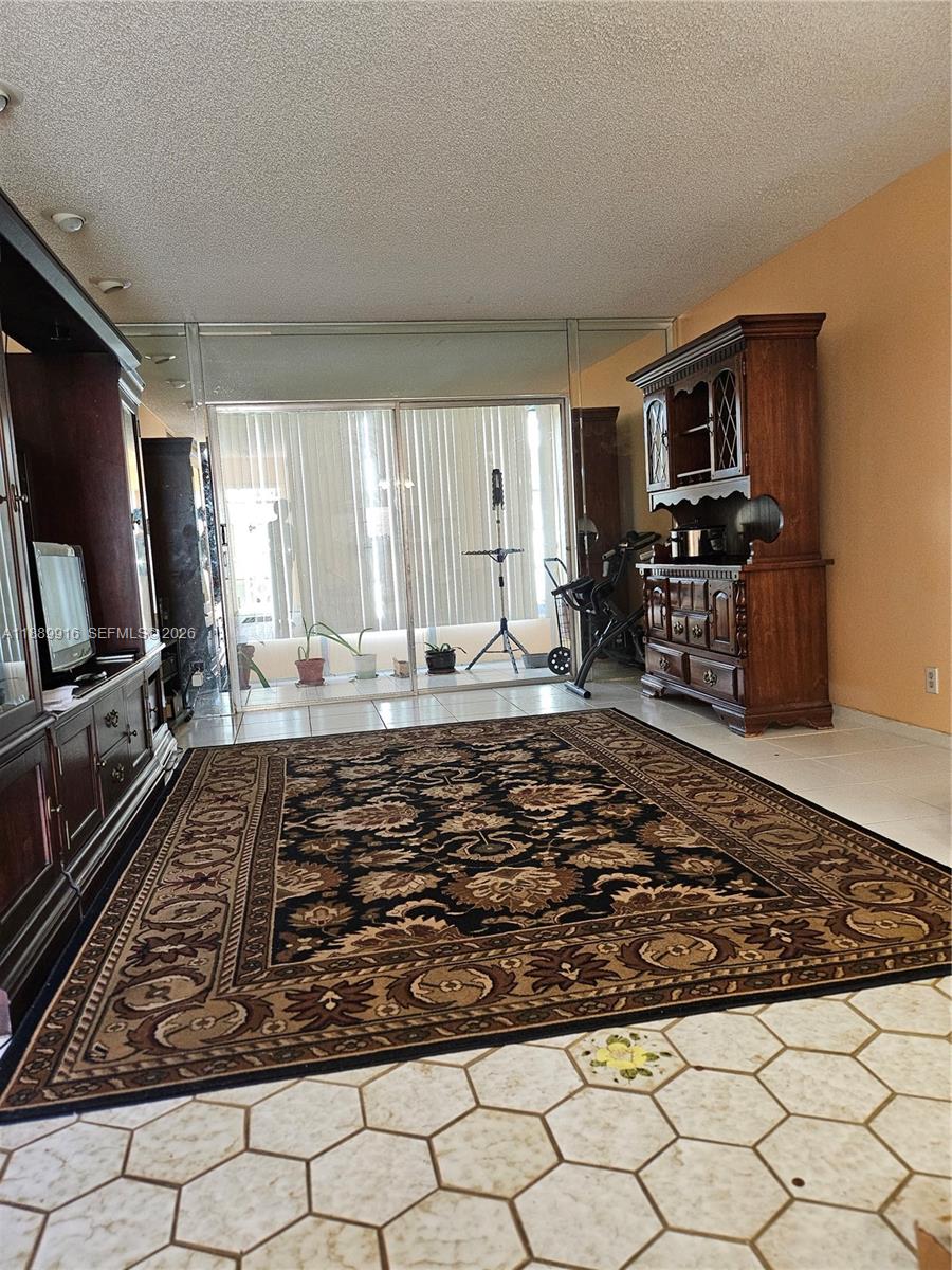 KAHLUA GARDENS CONDO - Residential