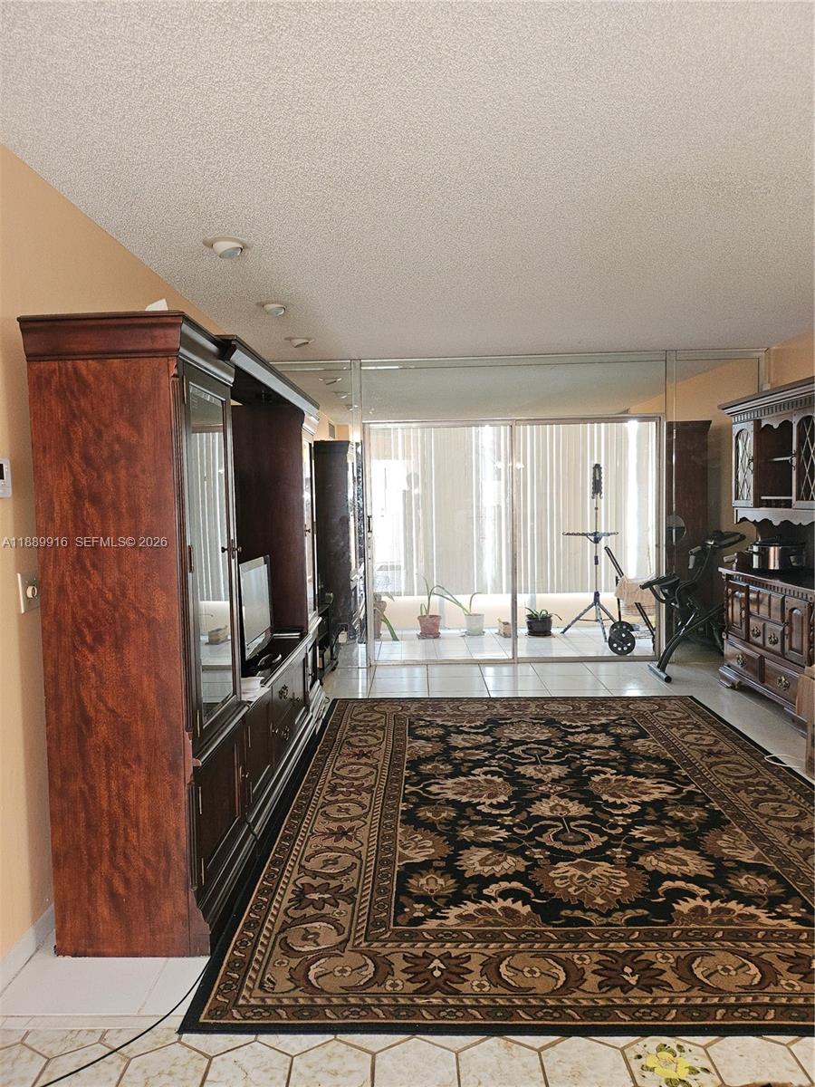 KAHLUA GARDENS CONDO - Residential