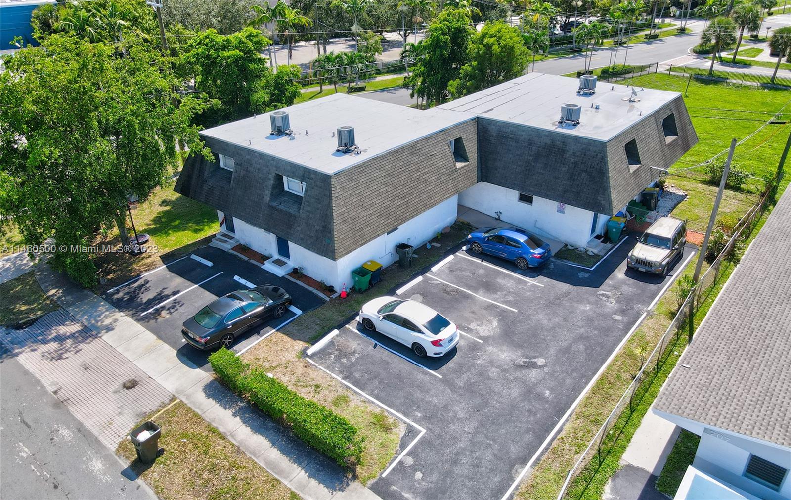 COLLEGE TRACT - Residential Lease