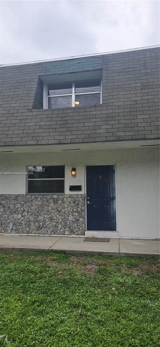 COLLEGE TRACT - Residential Lease