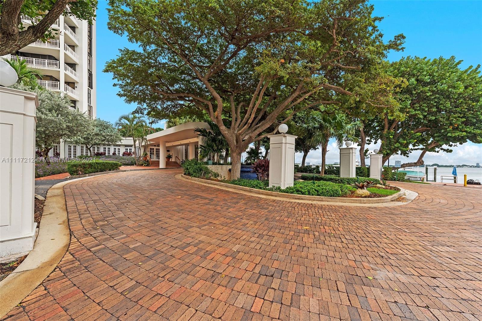 THE TOWERS OF QUAYSIDE CO - Residential