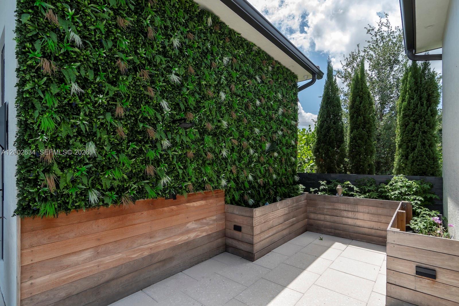FLA FRUIT LANDS CO - Residential
