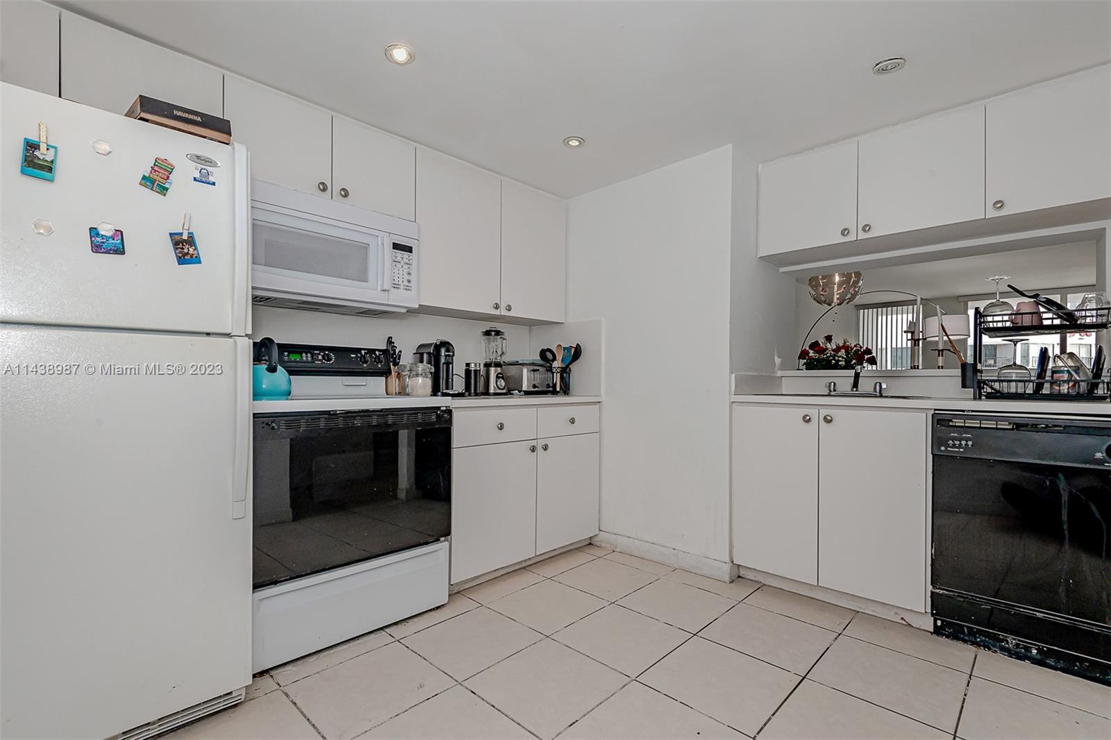 VENETIA CONDO - Residential
