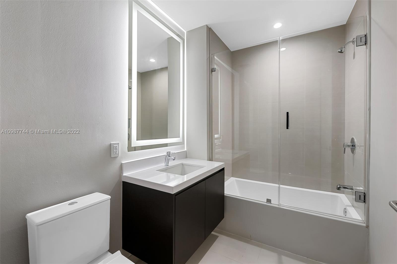 PARAMOUNT MIAMI - Residential