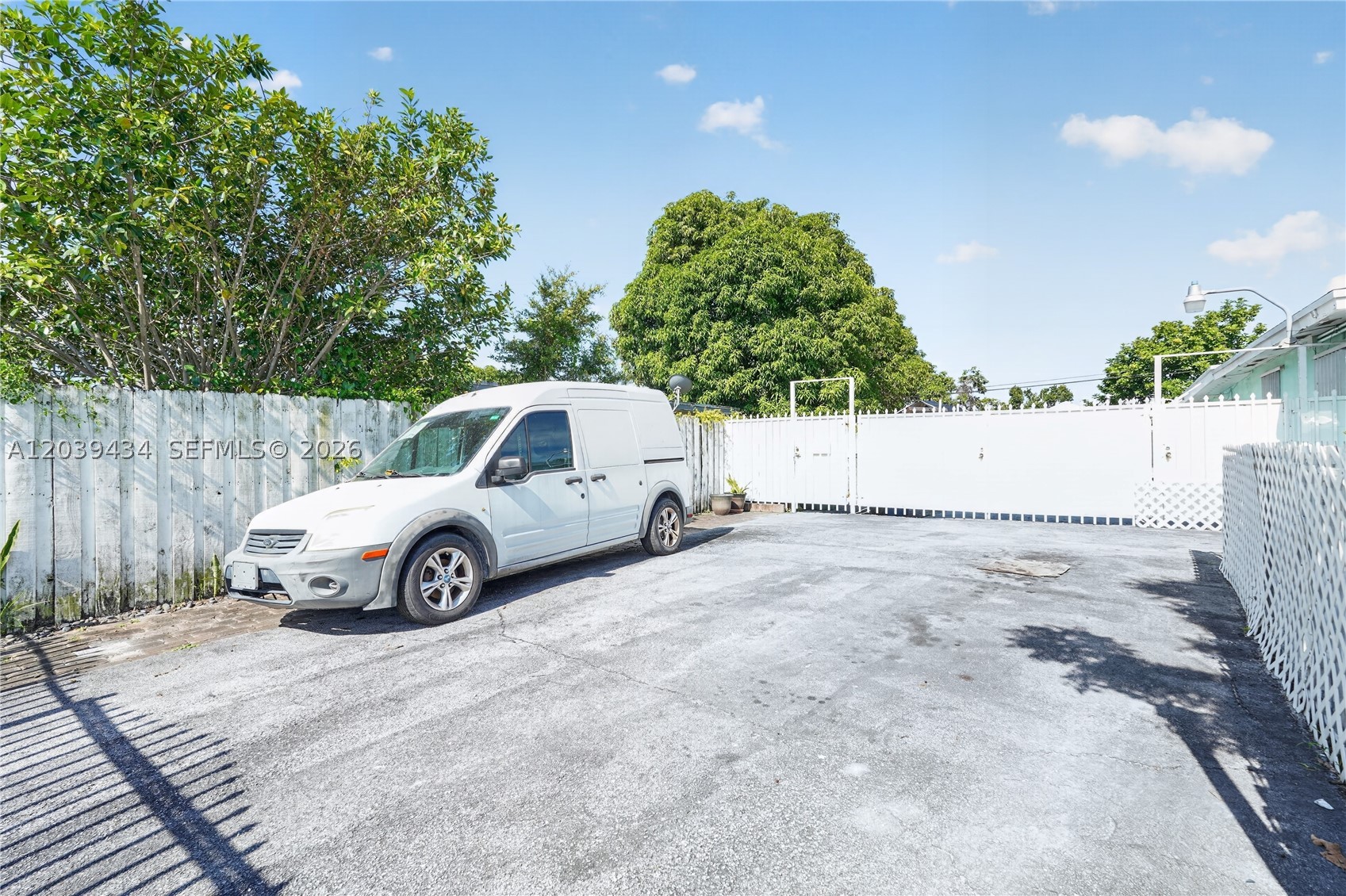 ANDERSON HEIGHTS - Residential
