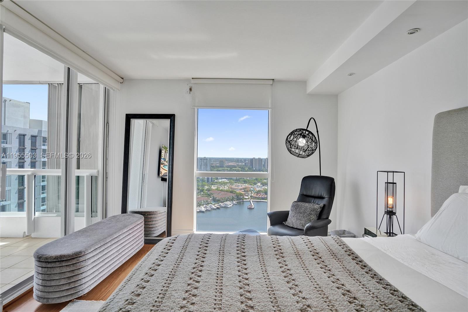 NORTH TOWER AT THE POINT - Residential