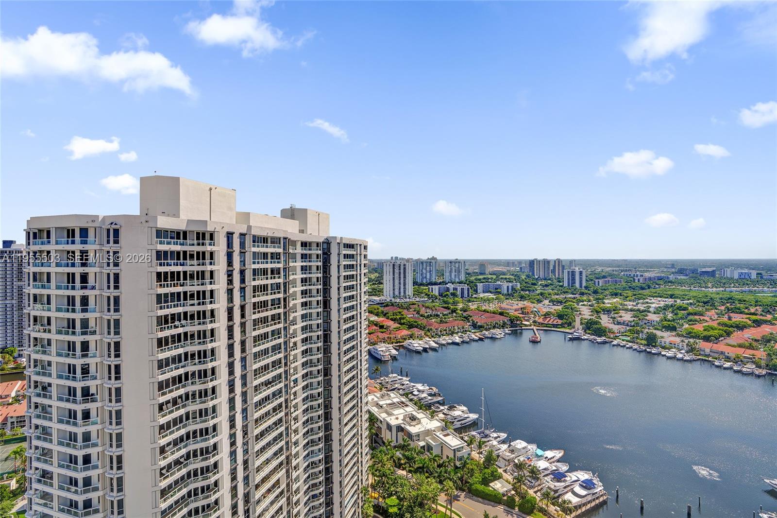 NORTH TOWER AT THE POINT - Residential