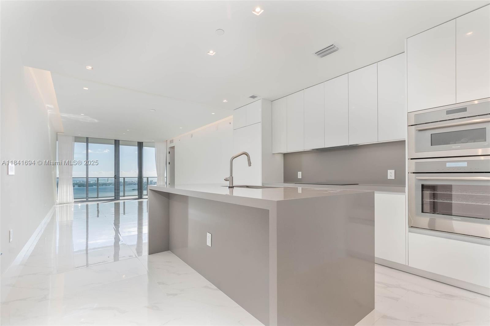 Aria Reserve Miami South T - Residential