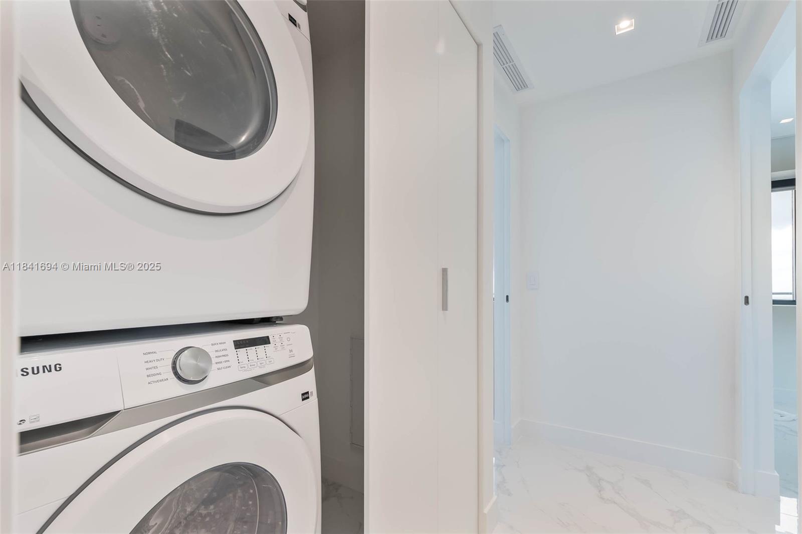 Aria Reserve Miami South T - Residential