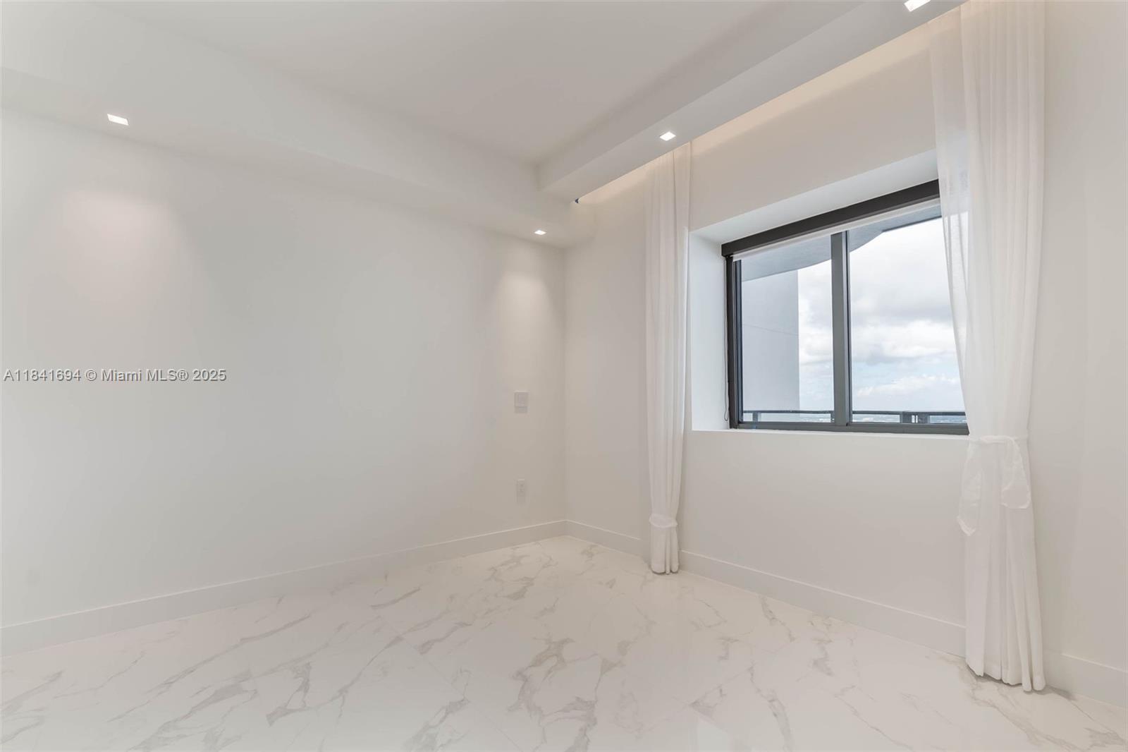 Aria Reserve Miami South T - Residential