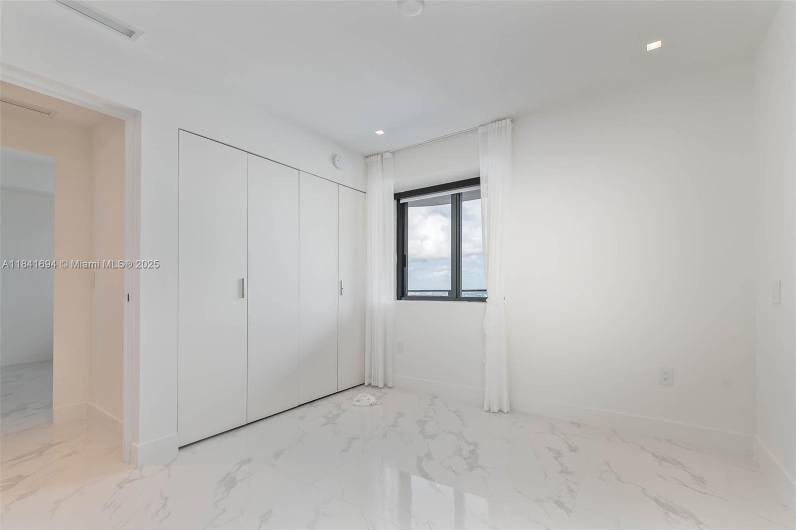 Aria Reserve Miami South T - Residential
