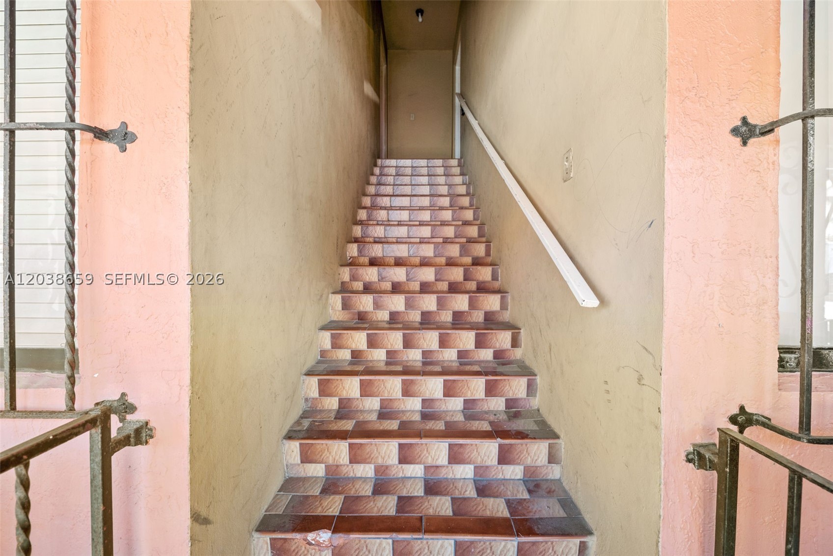 RESIDENCIAL EL PRADO COND - Residential