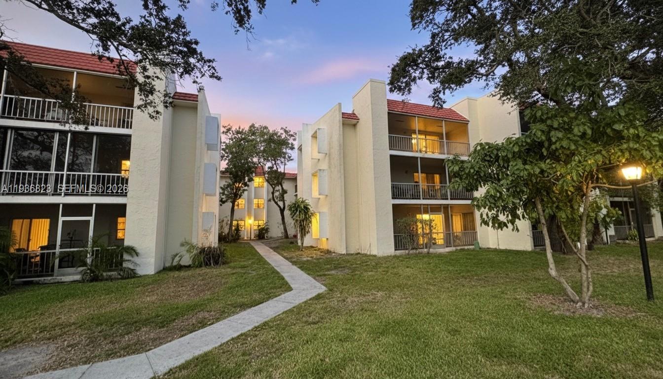 SPANISH OAKS CONDO - Residential