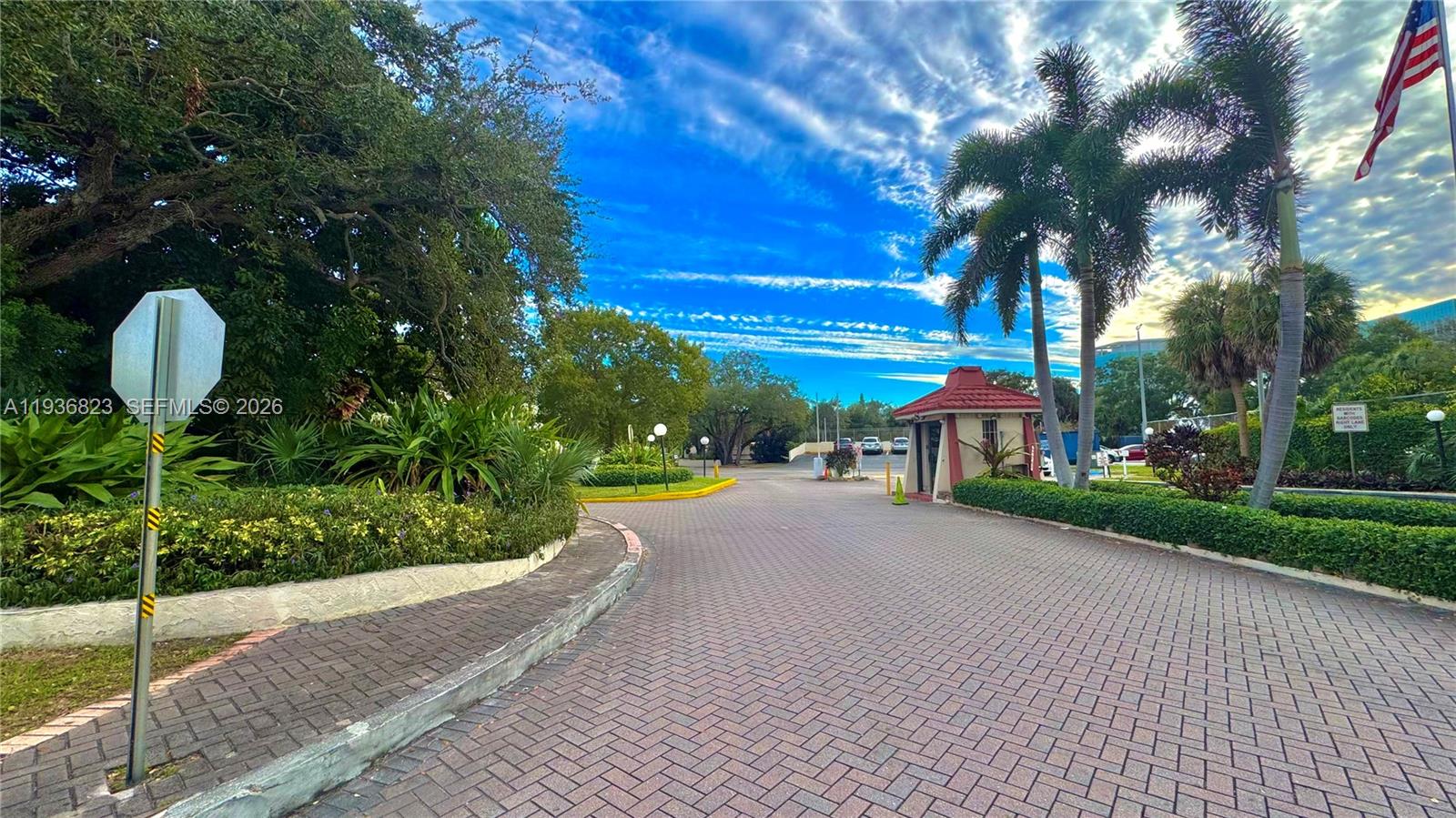 SPANISH OAKS CONDO - Residential