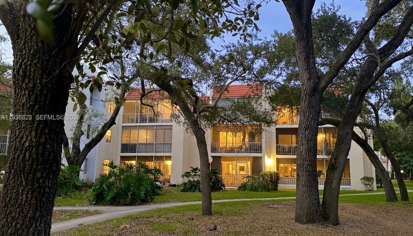 SPANISH OAKS CONDO - Residential