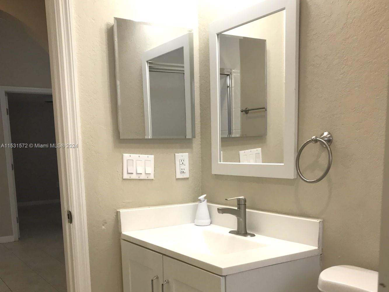 FRANKLIN PARK - Residential Lease
