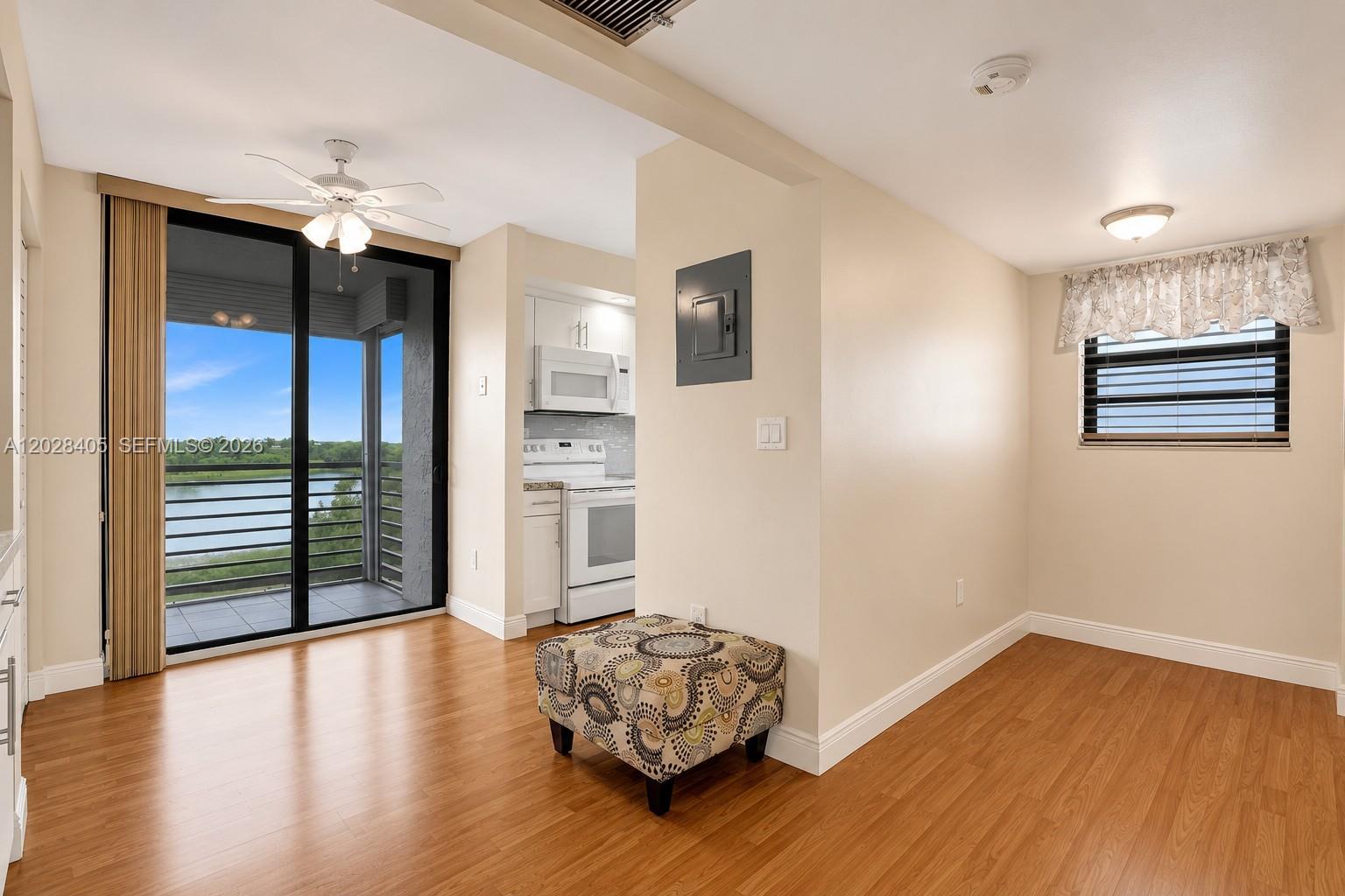 COLONY POINT 6 CONDO - Residential