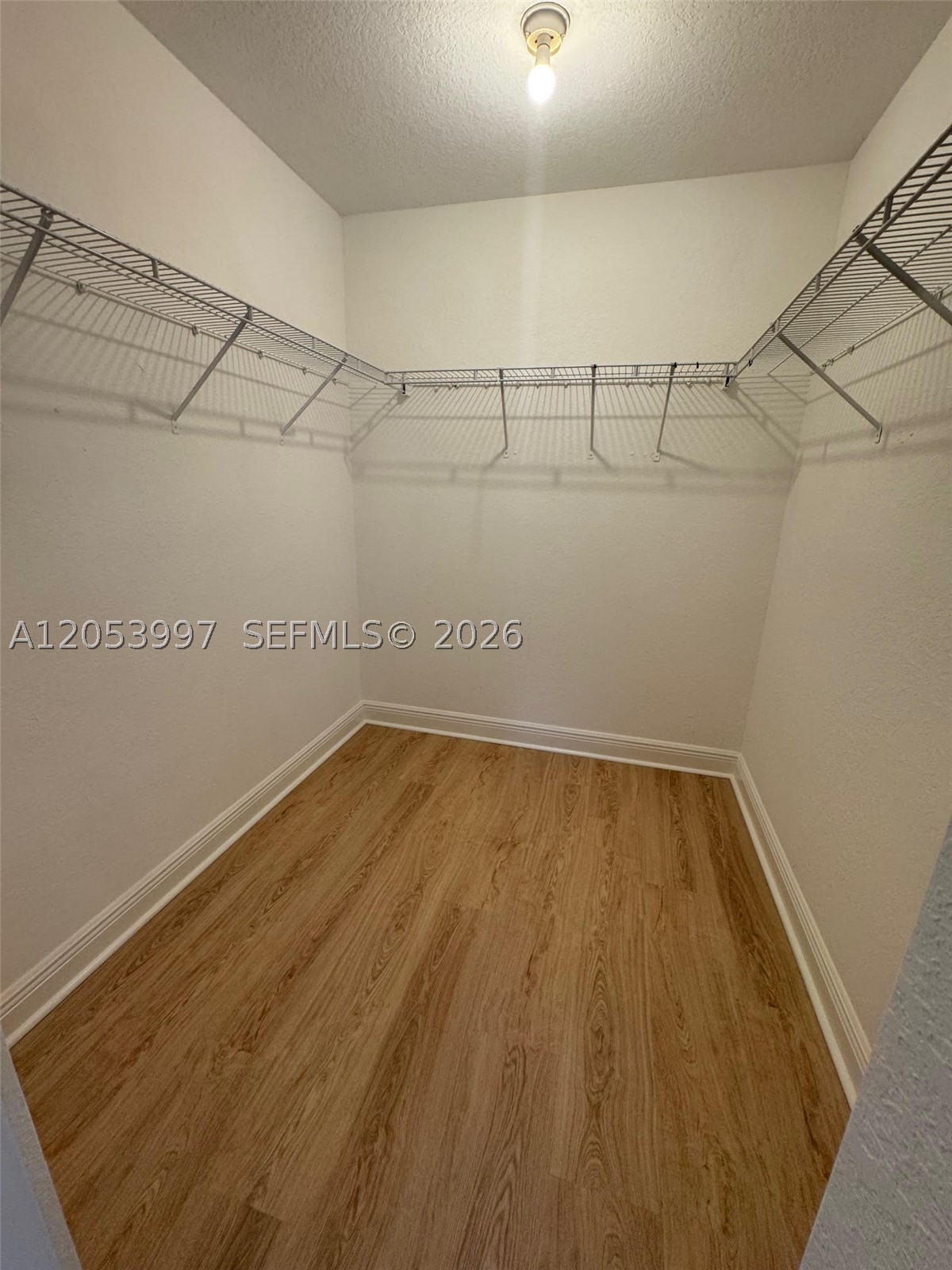 LAKES BY THE BAY JAY - Residential Lease