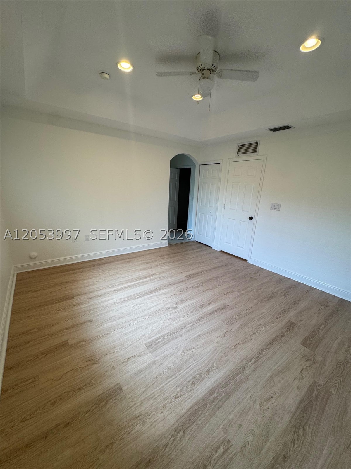 LAKES BY THE BAY JAY - Residential Lease