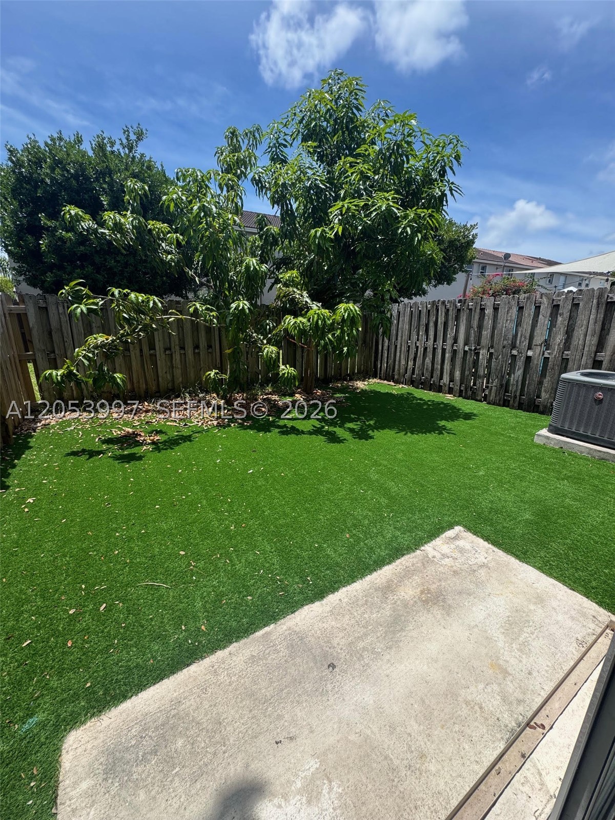 LAKES BY THE BAY JAY - Residential Lease