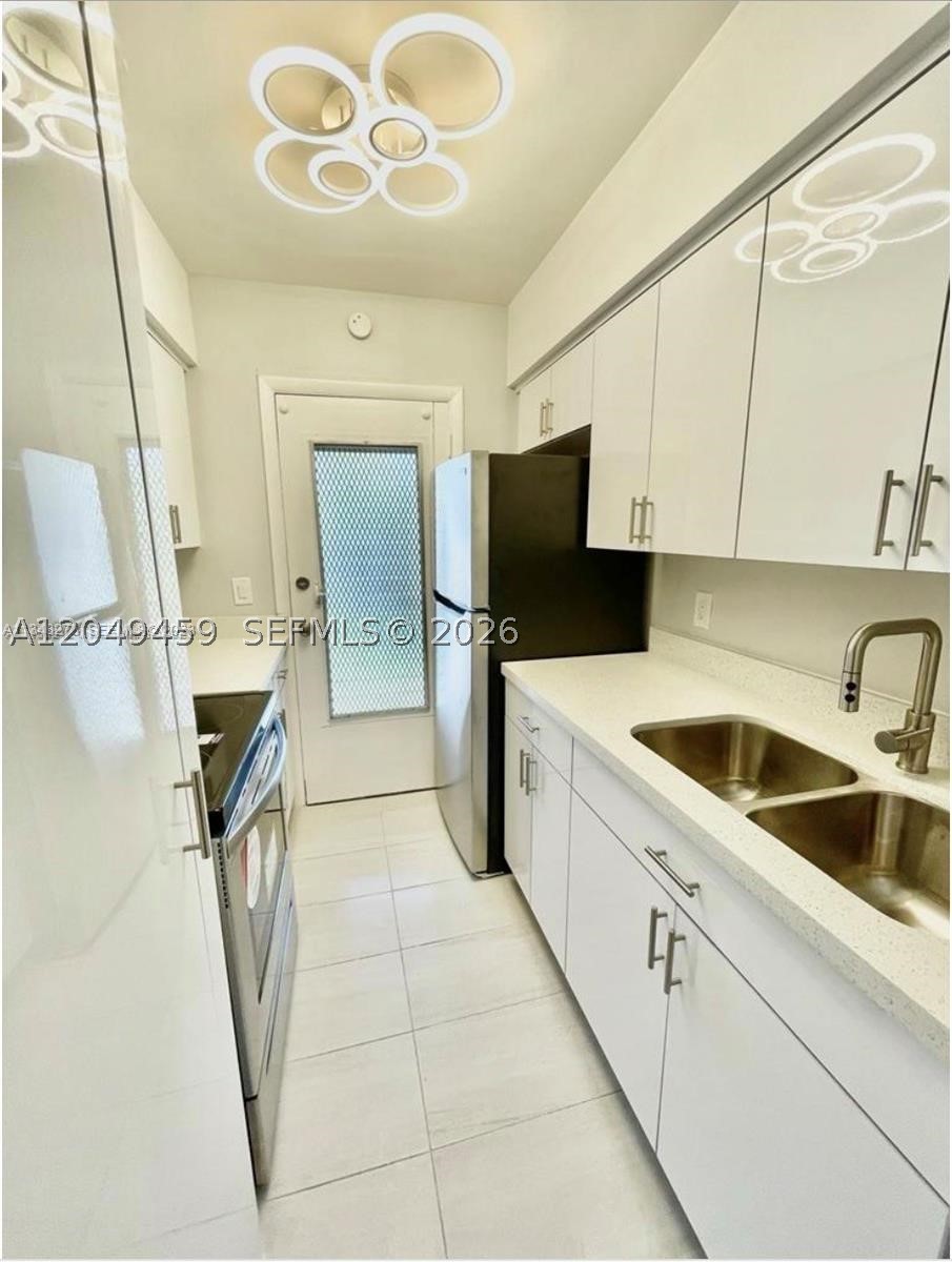 TOWN & COUNTRY APTS CONDO - Residential Lease