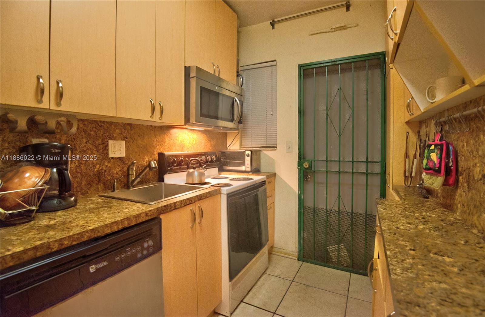 BISCAYNE BEACH-2ND ADDN - Residential