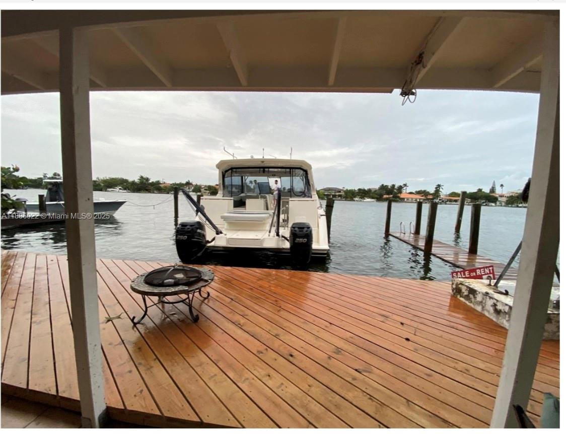 BISCAYNE BEACH-2ND ADDN - Residential