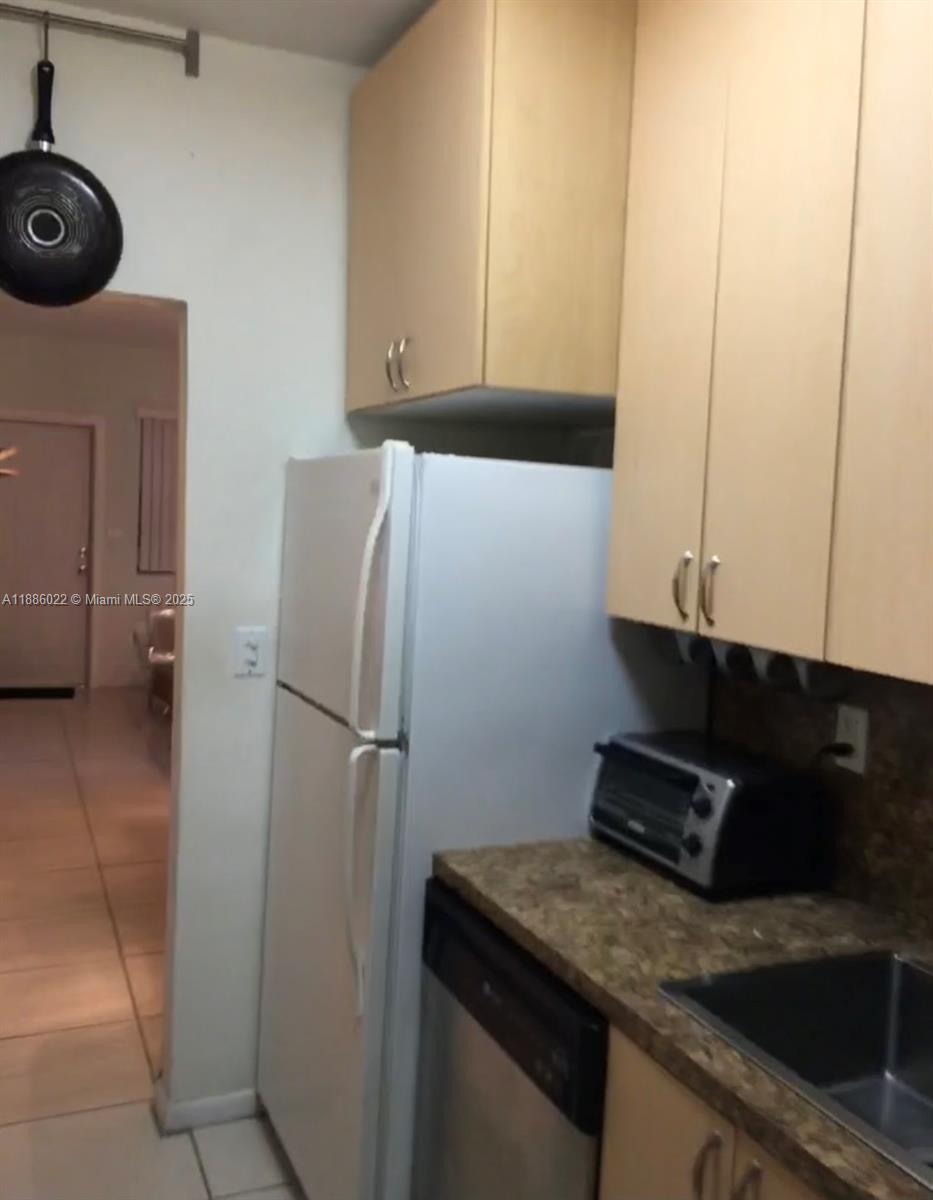 BISCAYNE BEACH-2ND ADDN - Residential