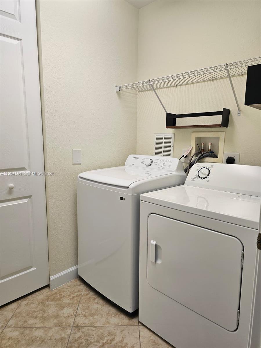 CYPRESS POINTE II AT HERO - Residential Lease