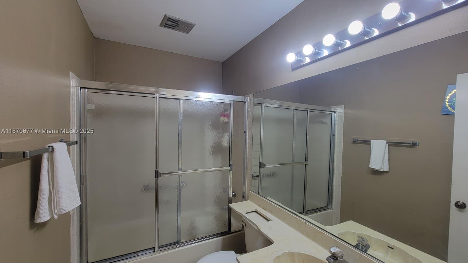 WOODLAKE ISLES - Residential