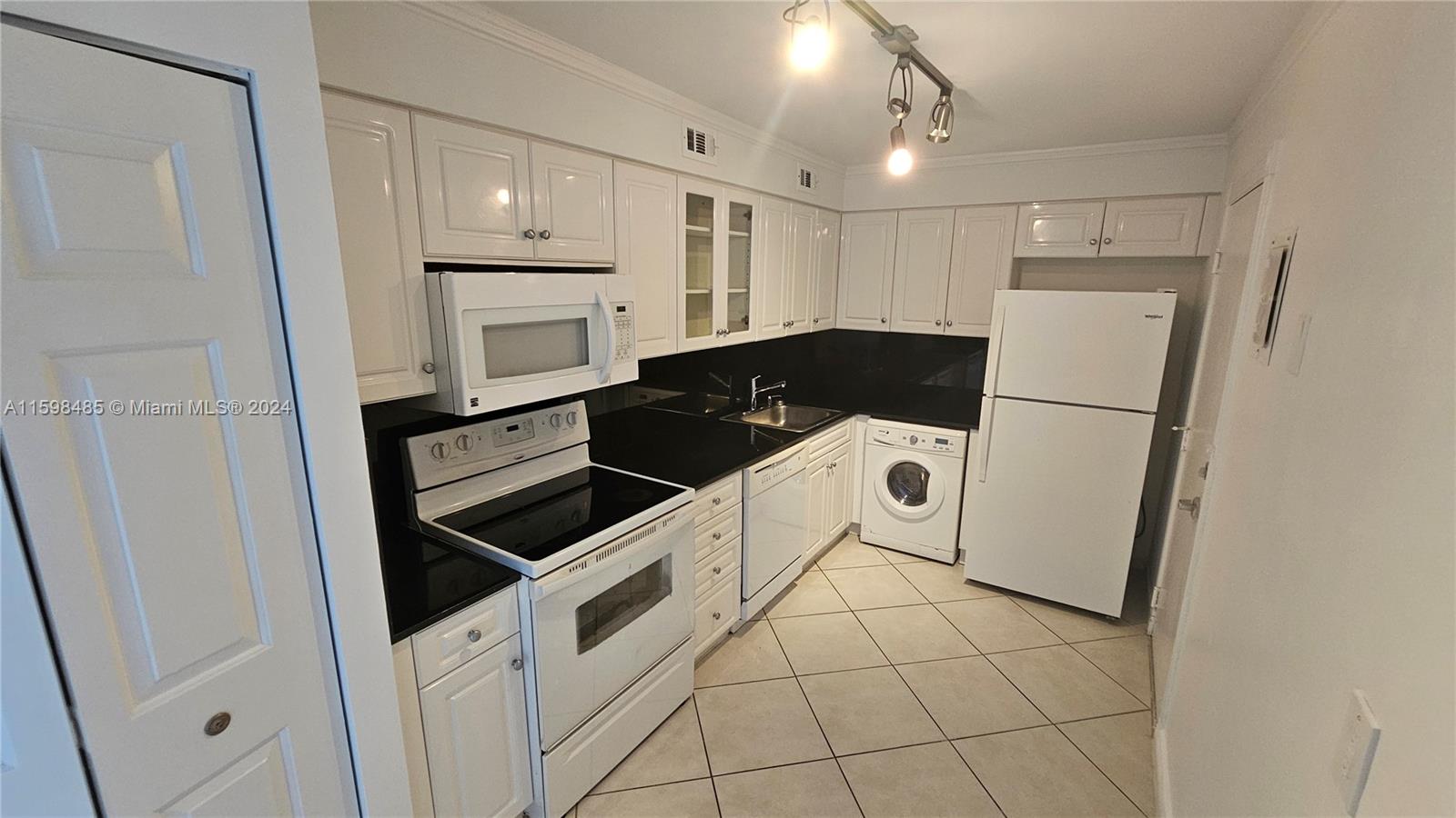 AQUASOL CONDO - Residential
