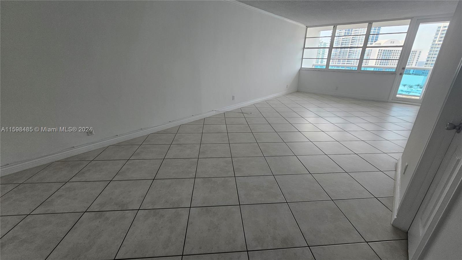 AQUASOL CONDO - Residential