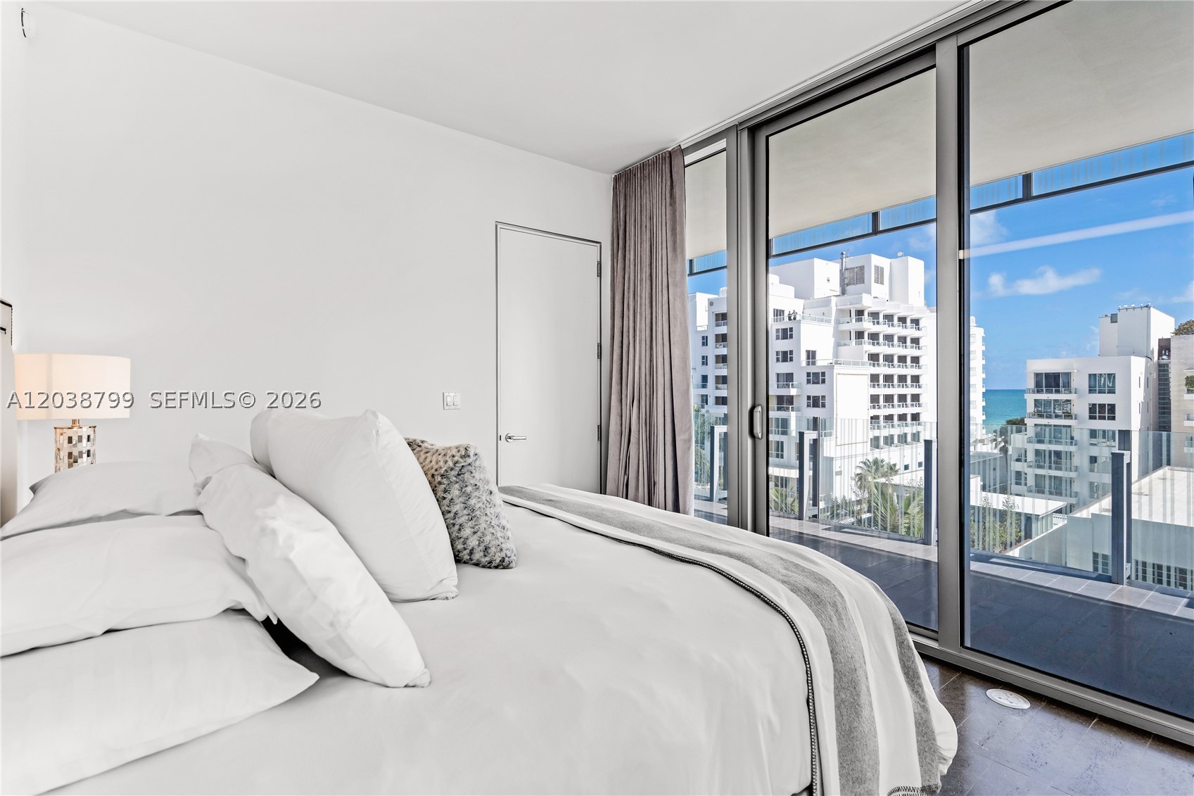 GLASS 120 CONDO - Residential Lease