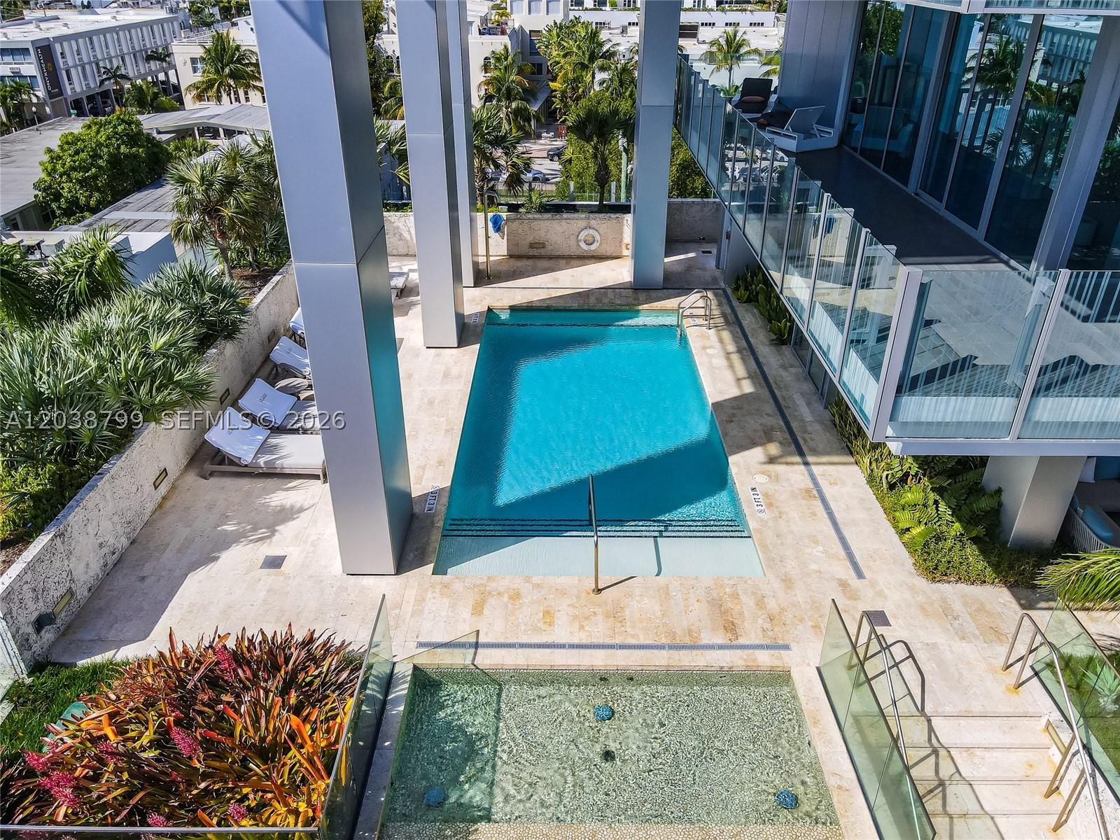 GLASS 120 CONDO - Residential Lease