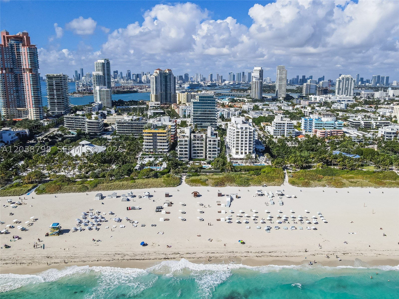 GLASS 120 CONDO - Residential Lease